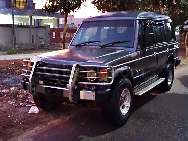 Mitsubishi Pajero 1985
