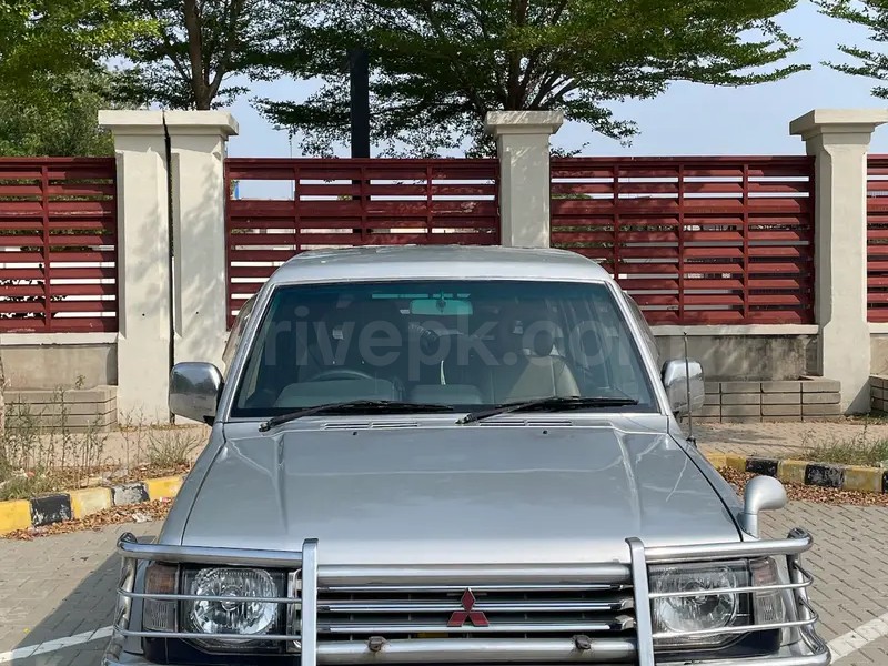 Mitsubishi Pajero 1992