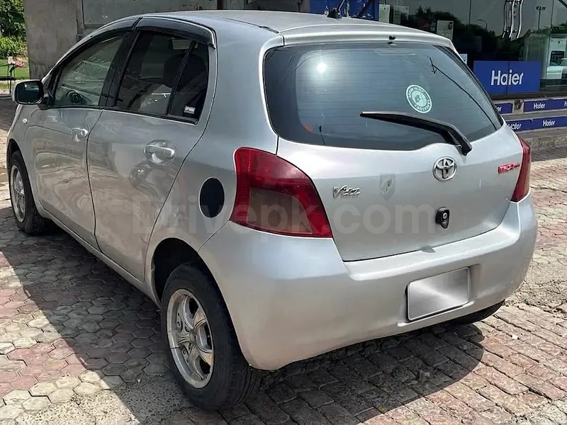 Toyota Vitz 2006