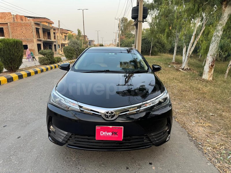 Toyota Corolla Altis Grande CVT-i 1.8 2017 for sale