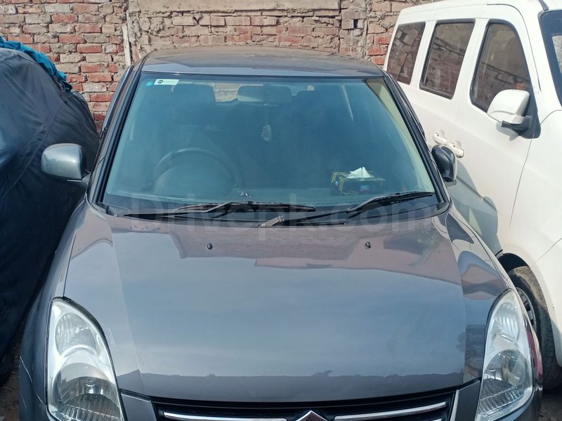 Suzuki Swift DLX 1.3 2013 for sale