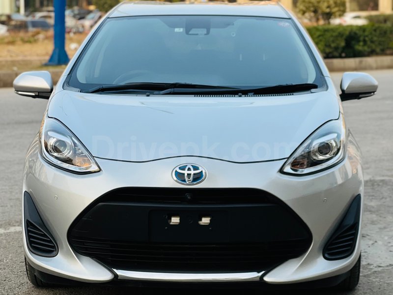 Toyota Aqua S 2021 for sale