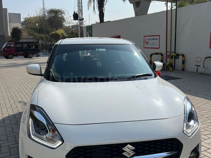 Suzuki Swift GLX CVT 2024 for sale