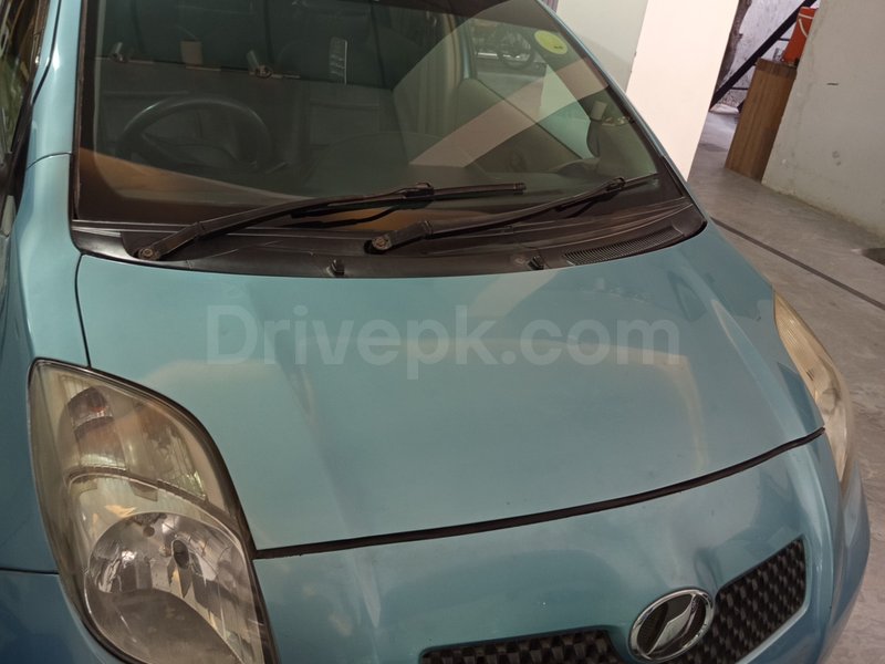 Toyota Vitz F 1.3 2007 for sale