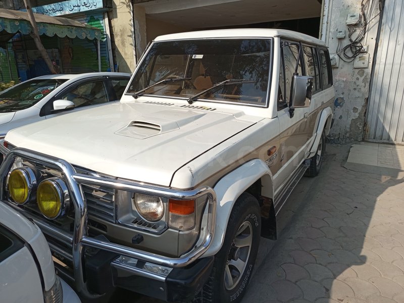 Mitsubishi Pajero Exceed 2.5D 1990 for sale