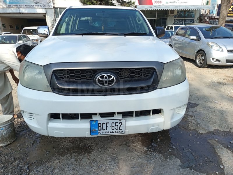 Toyota Hilux Vigo V 2011 for sale