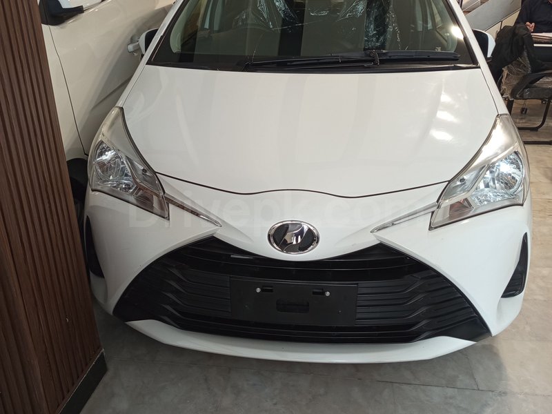 Toyota Vitz F 1.0 2018 for sale