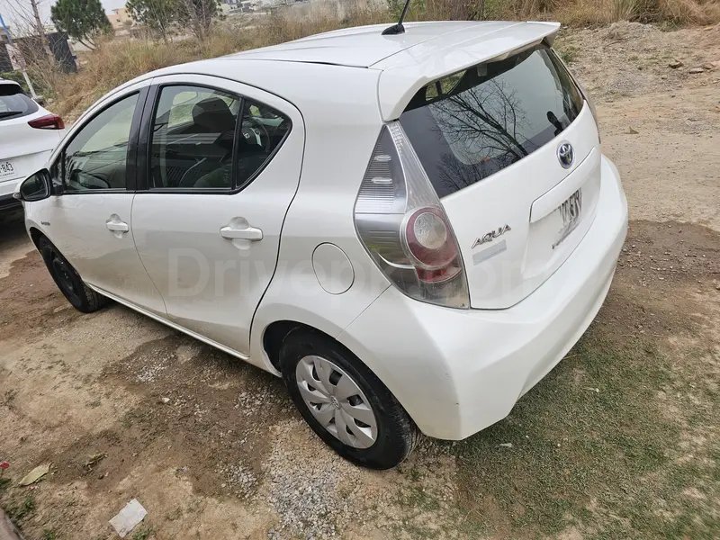 Toyota Aqua S 2013 for sale