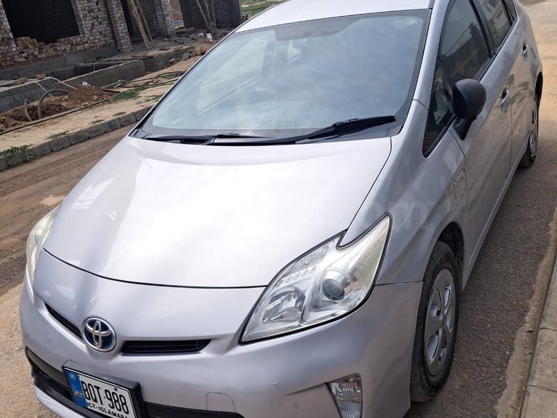Toyota Prius S 1.8 2012 for sale