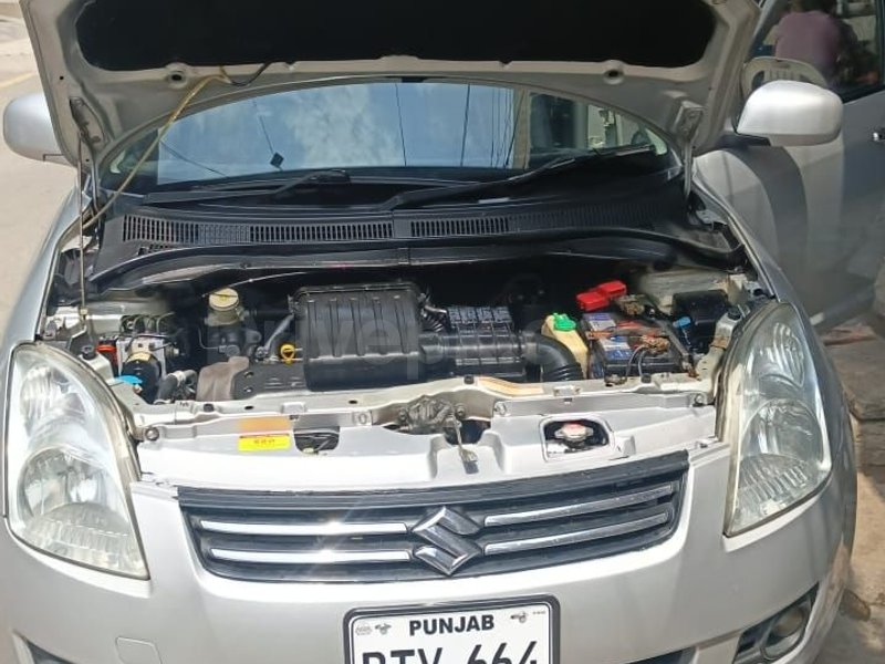 Suzuki Swift DLX 1.3 2013 for sale