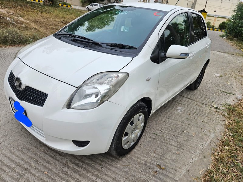 Toyota Vitz F 1.3 2005 for sale