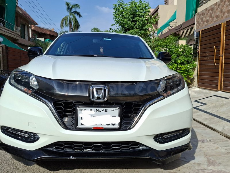 Honda Vezel Hybrid RS Honda Sensing 2017 for sale