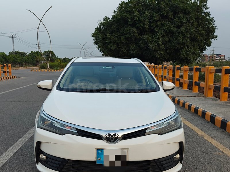 Toyota Corolla Altis Grande CVT-i 1.8 2018 for sale