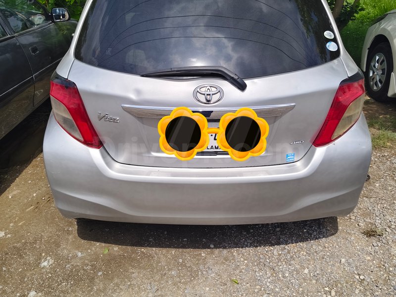 Toyota Vitz F 1.3 2011 for sale