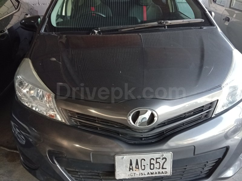 Toyota Vitz 2011 for sale