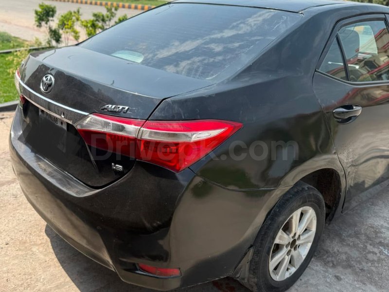 Toyota 2014 Altis 1.6 automatic 2015 for sale
