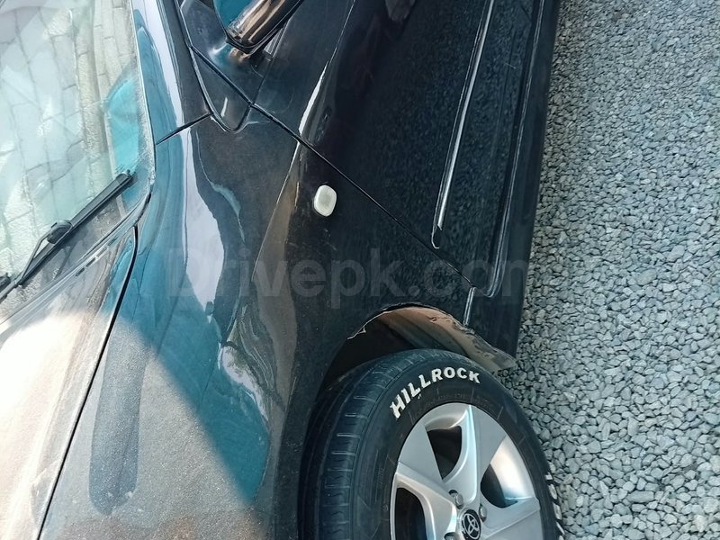 Toyota saloon 1.6 auto 2005 for sale