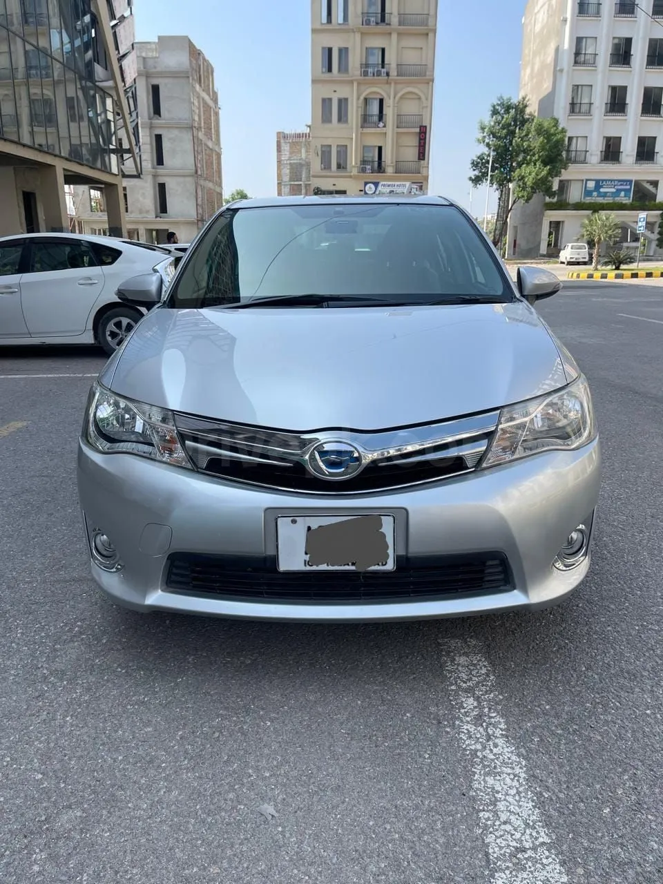Toyota Corolla Axio Hybrid 1.5 2014 for sale