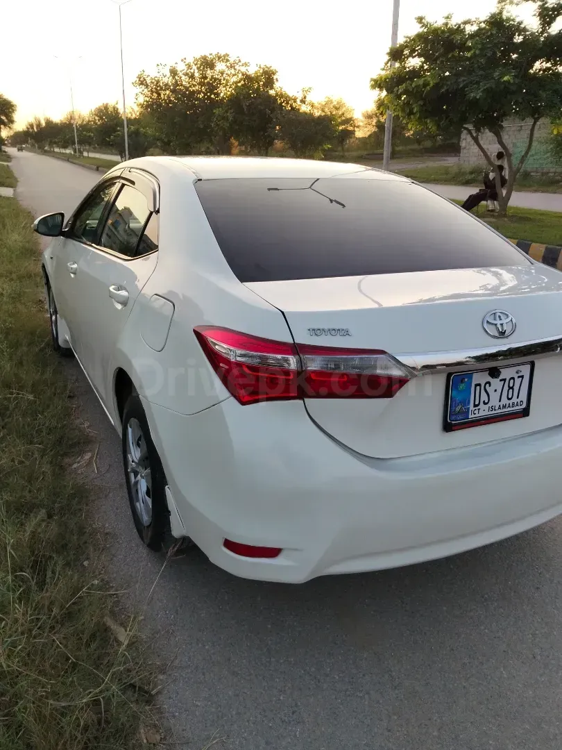 Toyota Corolla XLi VVTi 2015 for sale