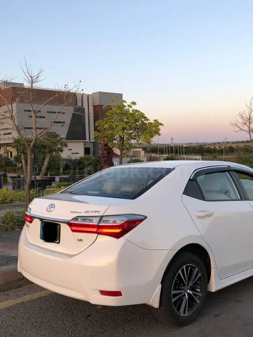 Toyota Corolla Altis Automatic 1.6 2018 for sale