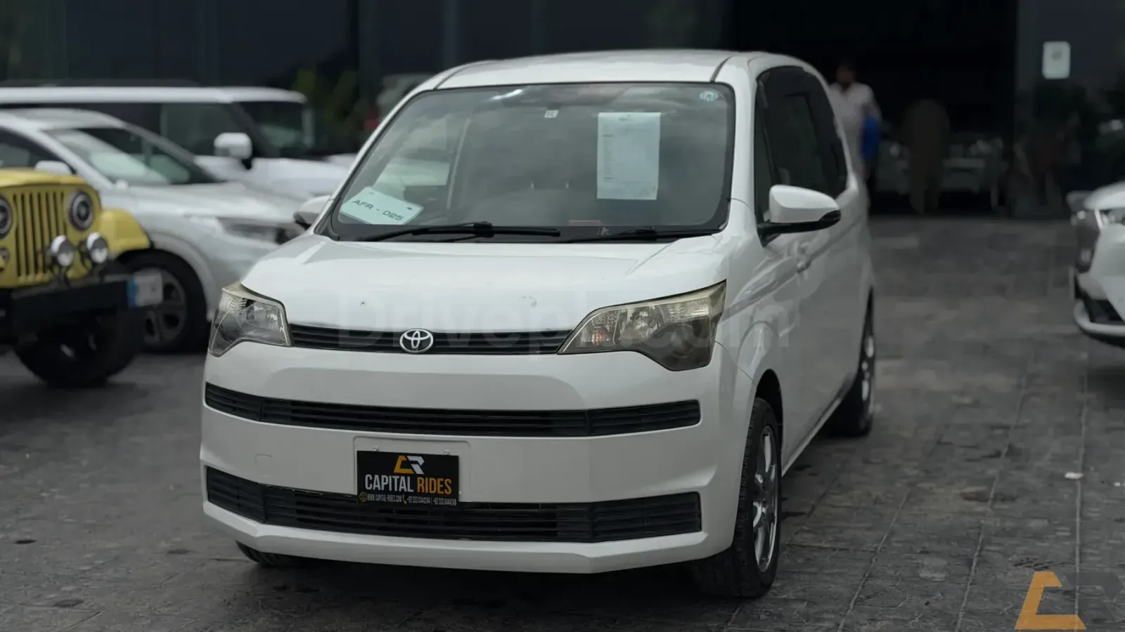 Toyota Spade 2012 for sale