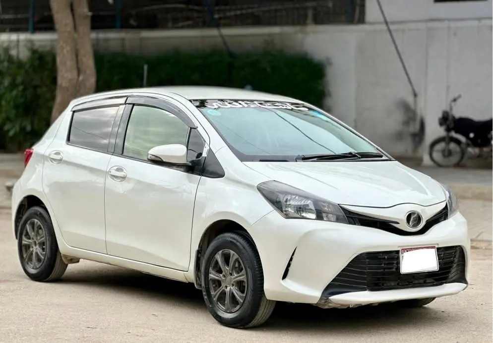Toyota Vitz F 1.0 2015 for sale