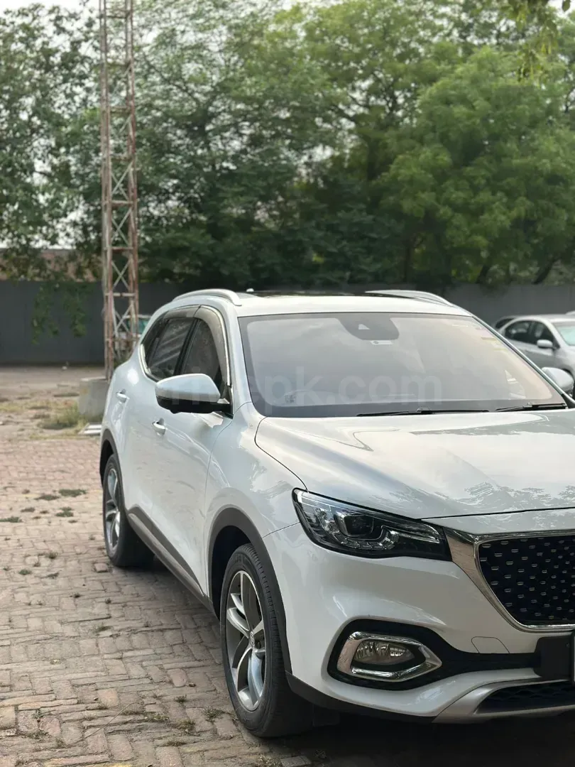 MG HS Trophy 2022 for sale